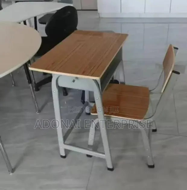 Student Study Table and Chair Bkb23r · Photo 1