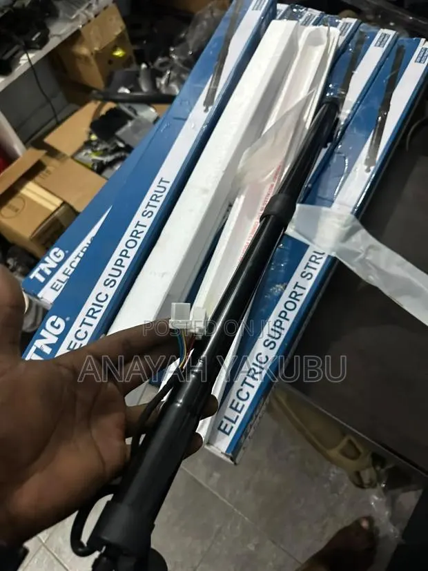 2017-21 Honda CRV Boot Shocks NEW · Photo 1