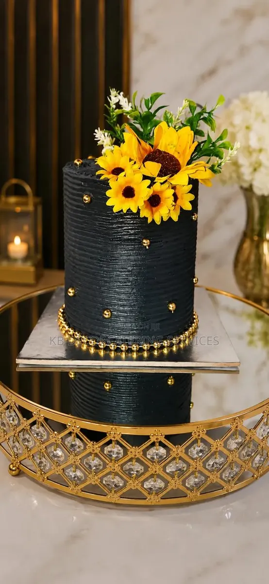 Birthday Cake in Dansoman · Photo 1