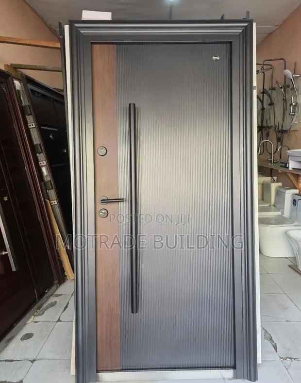 Solid Italian Door (Single) · Photo 1