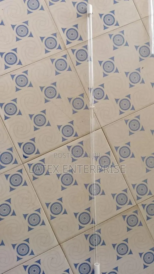 Uv Glass 4feet · Photo 1