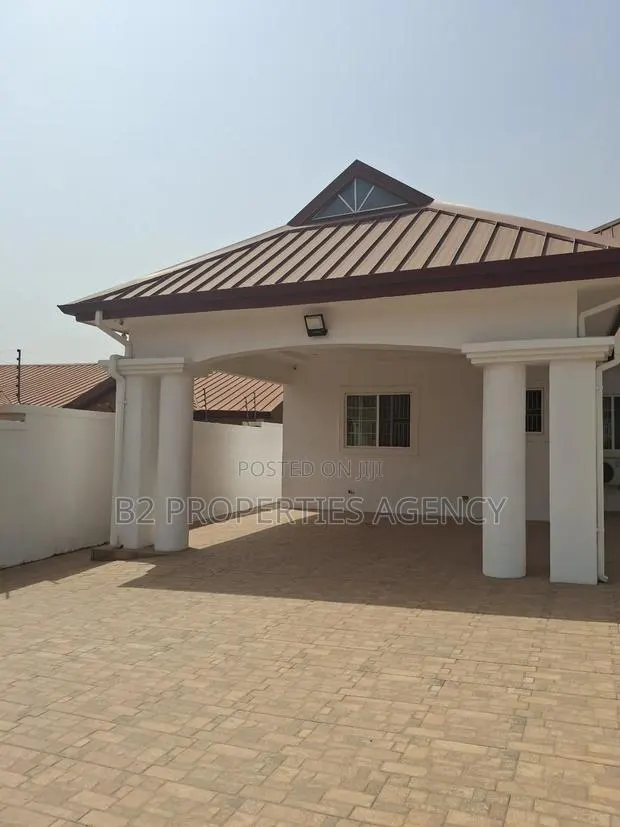 Furnished 4bdrm House in B2 Properties Agency, Kumasi Metropolitan · Photo 1