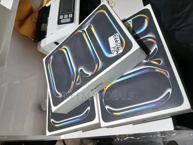 New Apple iPad Pro 11 (2025) 256 GB Silver · Photo 1