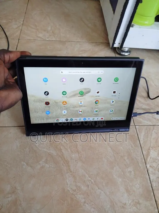 Laptop Lenovo 300e 4GB Intel SSHD (Hybrid) 60GB