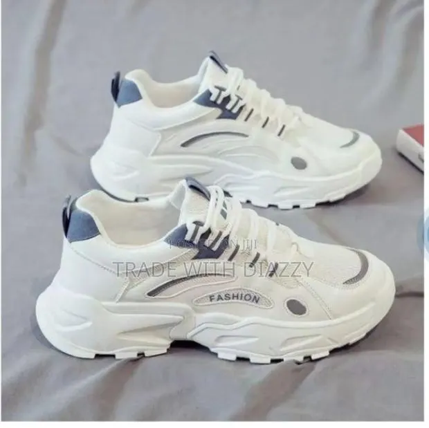 New Fashion Men's Sneakers Casual Running Shoes · Photo 1