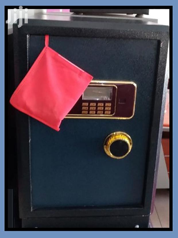 Money Safe · Photo 1
