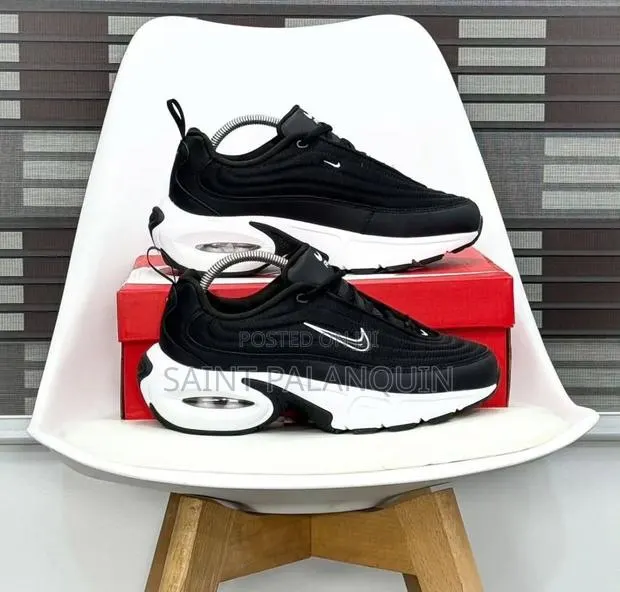 Black And White Airmax Portal · Photo 1