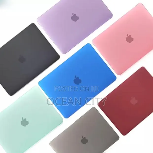 2020 Macbook Pro 13” Touchbar 3-in-1 Bundle · Photo 1