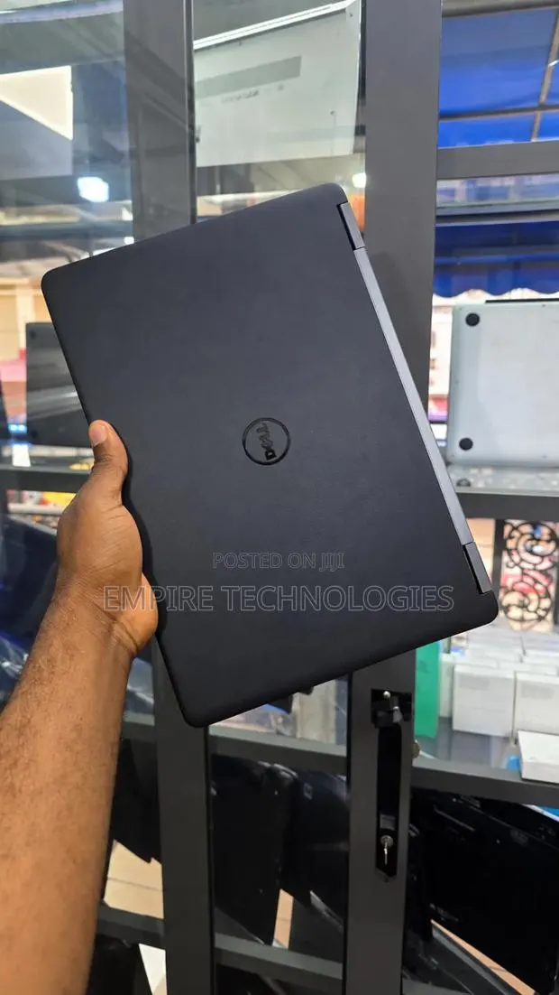 Laptop Dell Latitude 7480 8GB Intel Core i5 SSD 256GB · Photo 1