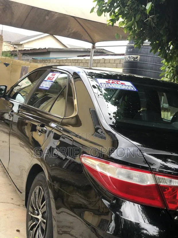 Toyota Camry 2015 Black · Photo 1