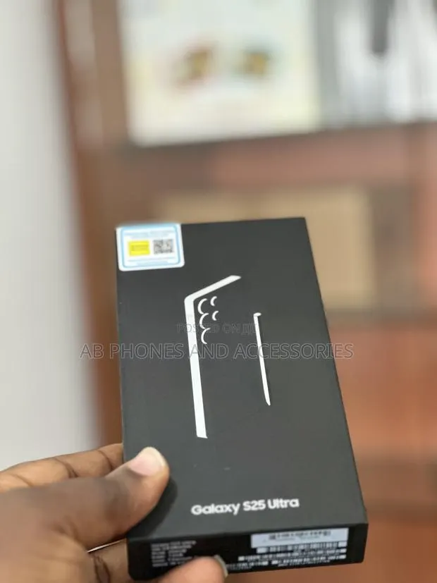 New Samsung Galaxy S25 Ultra 256 GB Black · Photo 1