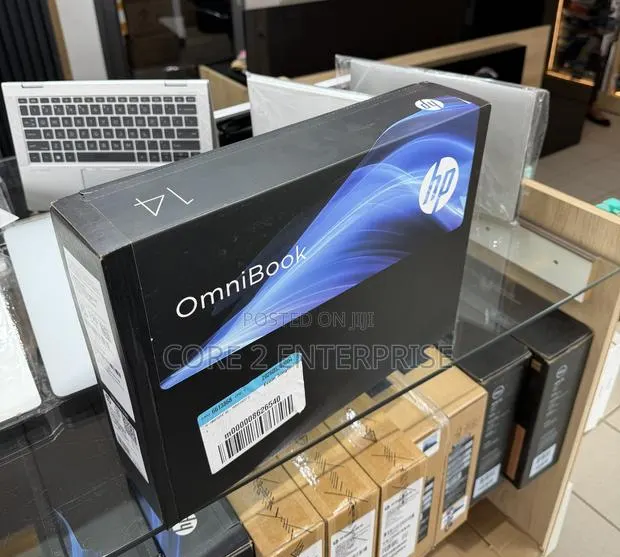 New Laptop HP OmniBook Ultra Flip 14" 16GB Intel Core Ultra 5 SSD 512GB · Photo 1