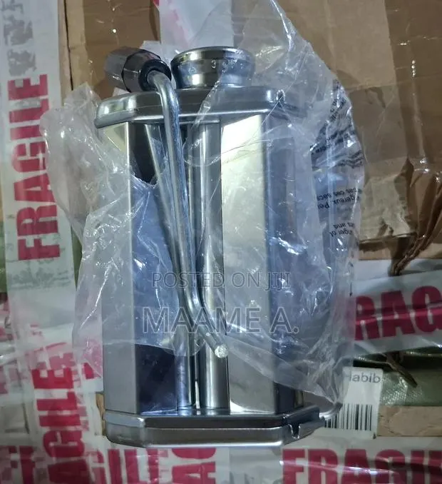 Manual Pasta Maker · Photo 1