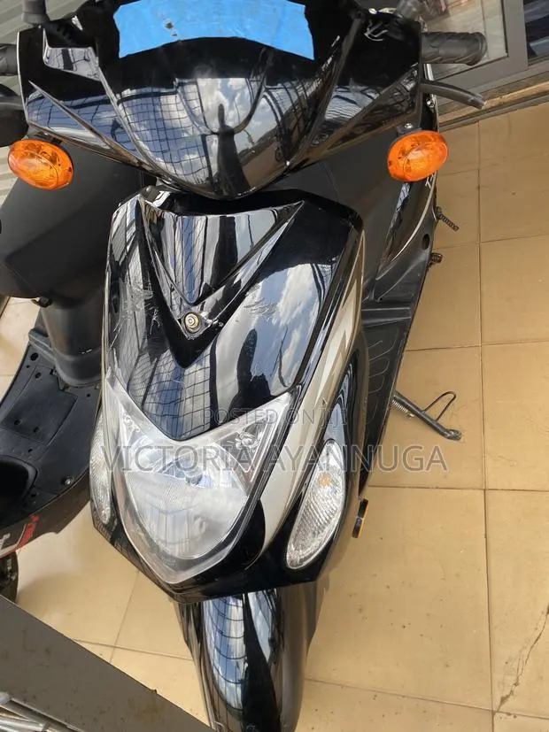 Motorcycle 2023 Black · Photo 1