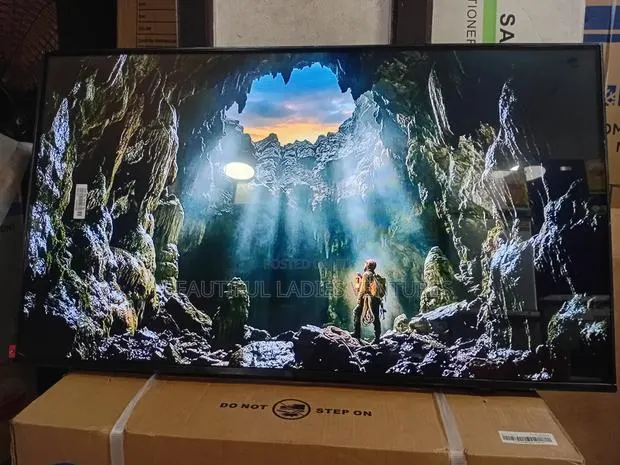 Powerful Picture Quality in a Samsung 43” Smart Tv · Photo 1