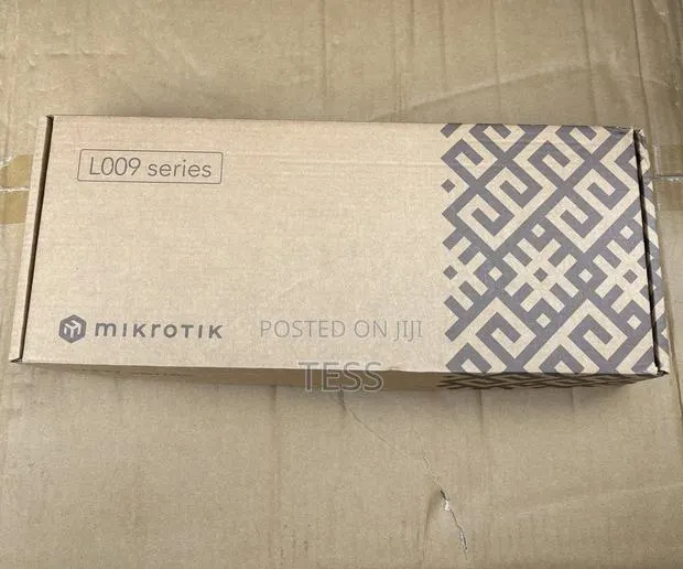 Mikrotik Router Board L009 L009uigs-2haxd+Dual Core 800mhz · Photo 1