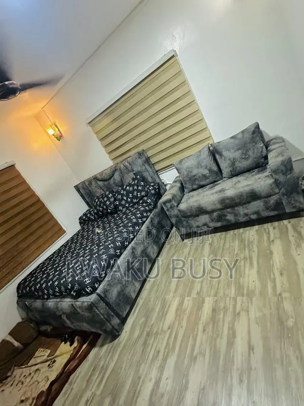 Foreign Double Bed · Photo 1