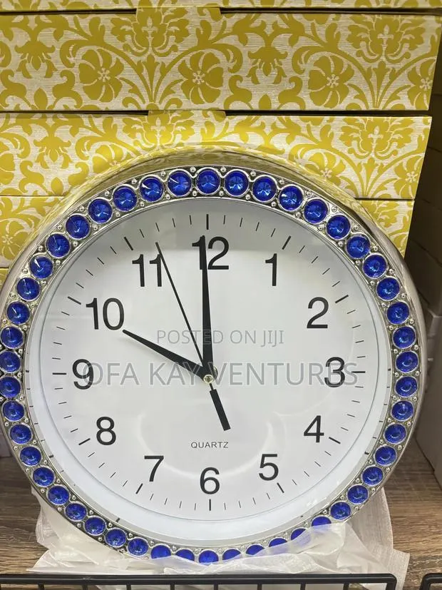 A Wall Clock · Photo 3