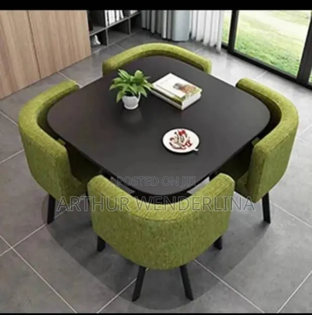 Table With 4chairs · Photo 1