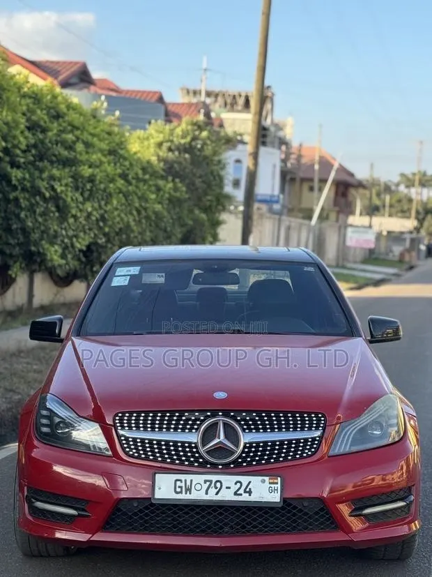 Mercedes-Benz C250 2014 Red