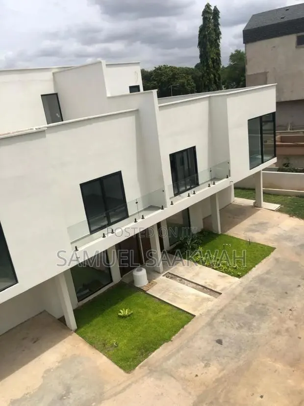 4bdrm Duplex in Cantonment, Cantonments for sale · Photo 1