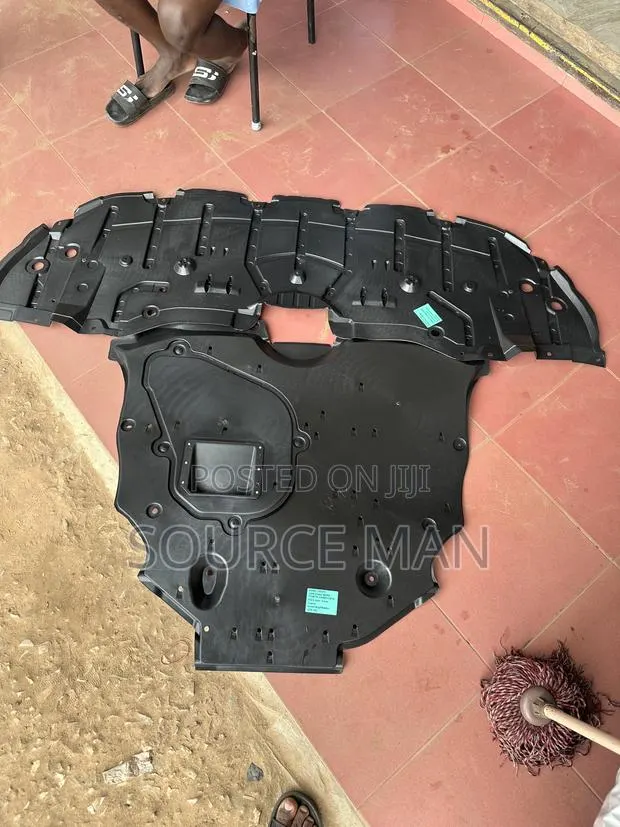 Camry 2018 2019 2020 Engine Under Cover Complete · Photo 1