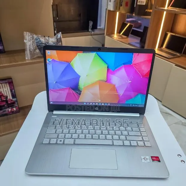 Laptop HP Stream Notebook 8GB AMD SSD 128GB · Photo 1