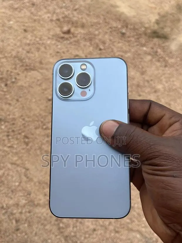 Apple iPhone 13 Pro 128 GB Blue · Photo 1