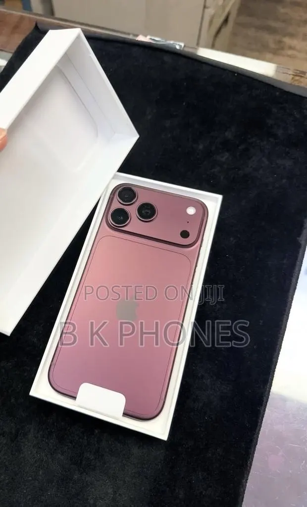 New Apple iPhone 18 Pro Max 512 GB Red · Photo 1