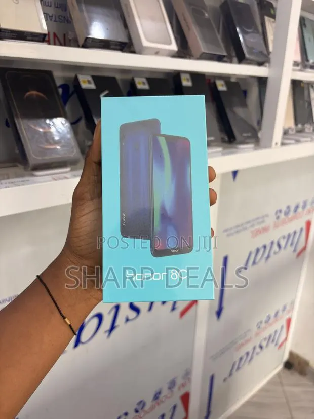 New Honor 8C 64 GB Blue · Photo 1