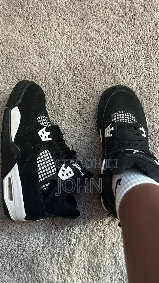 Jordan 4 Air · Photo 1