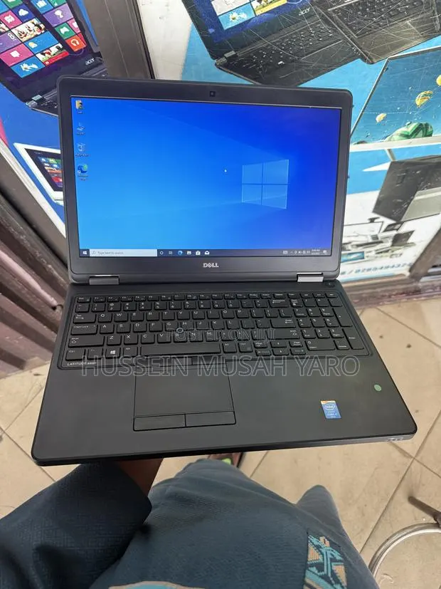 Laptop Dell Latitude E5550 8GB Intel Core i7 HDD 500GB · Photo 1