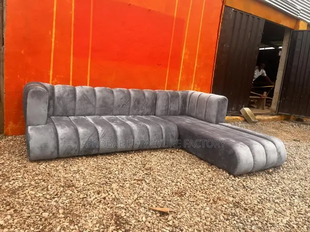 Comfortable Sectional Sofa Chair · Photo 1