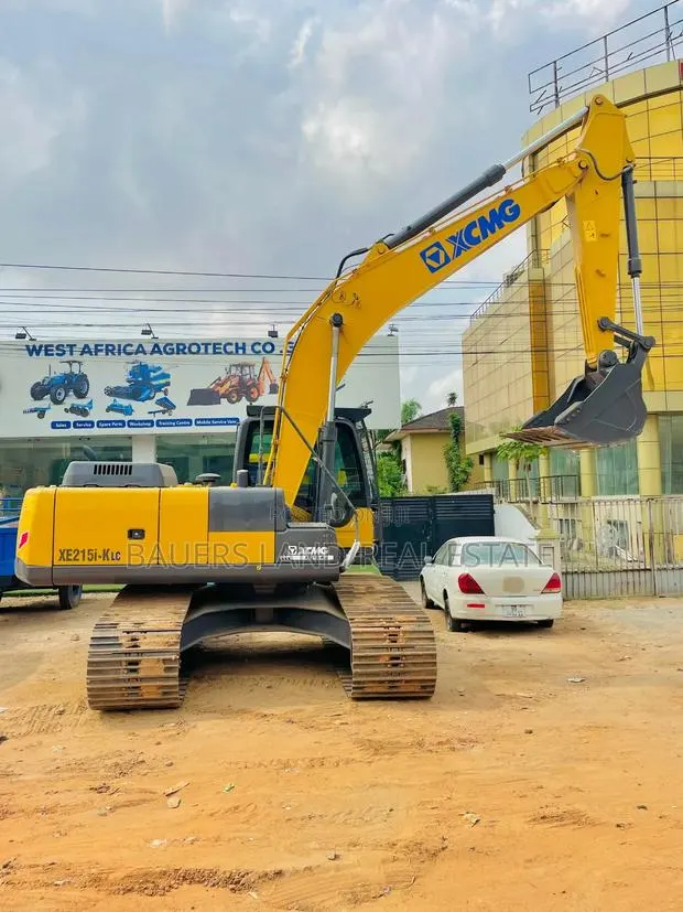 XCMG 215 Excavator Machines Available · Photo 1