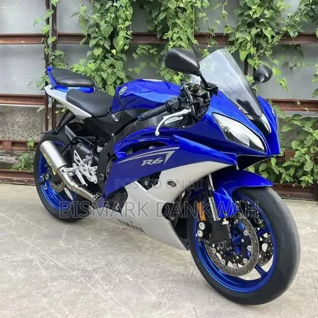 New Yamaha R6 2025 Blue · Photo 1