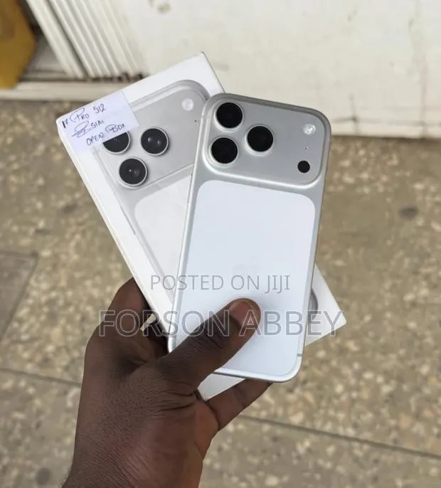 Apple iPhone 17 Pro 512 GB Silver · Photo 1