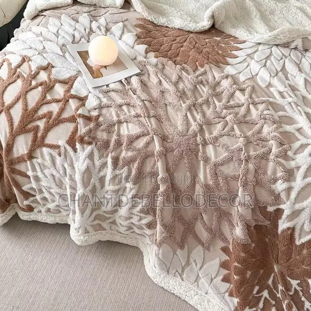 New Printed Woven Modern 450gsm All Season Sherpa Blanket 200x230cm · Photo 1