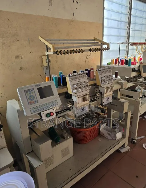 Double Head Embroidery Machine · Photo 1