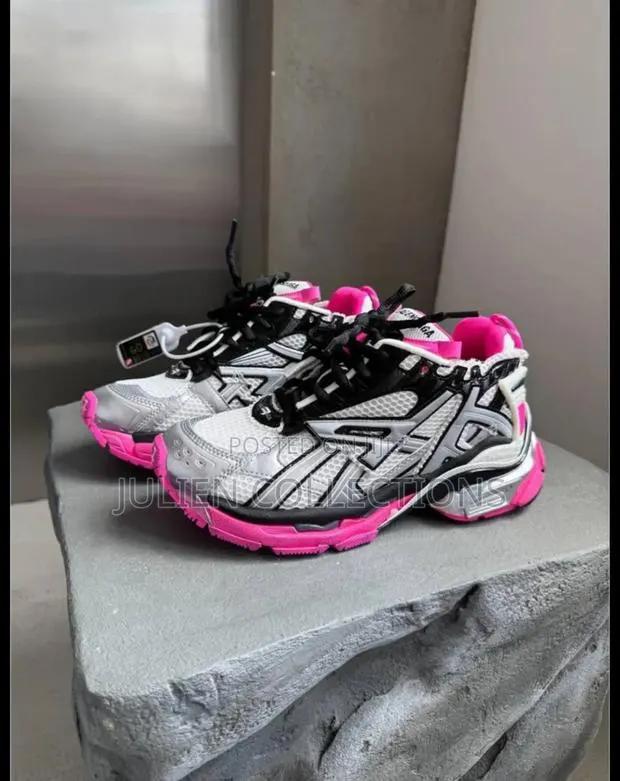 Balenciaga Track Runner Pink Silver · Photo 1