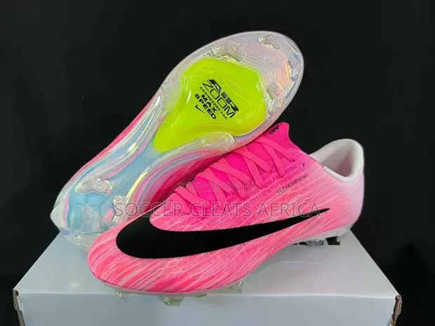 Football Shoes · Photo 1