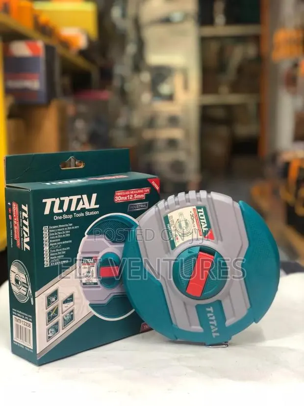 Total 30m X 12.5mm Fiberglass Measuring Tape · Photo 1