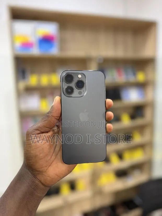 Apple iPhone 13 Pro 128 GB · Photo 1