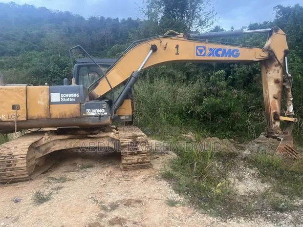 XCMG Excavator · Photo 1