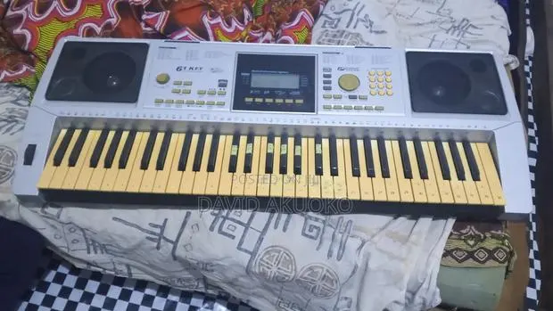 LP-6210C Keyboard · Photo 1