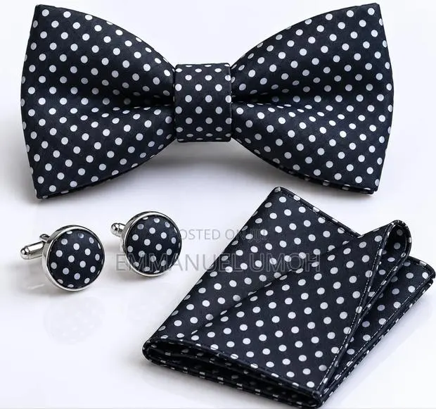 Classic Bow Tie With Cufflinks and Pocket Kerchief · Photo 1