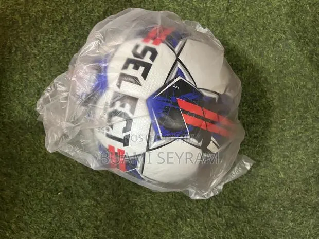 Select Football · Photo 1