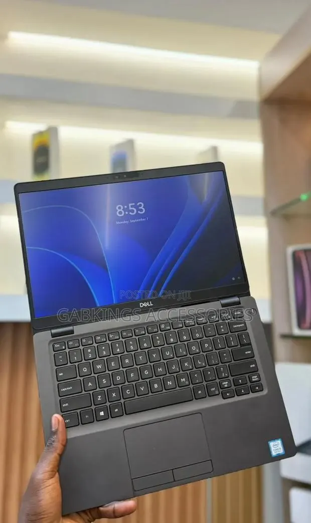 Laptop Dell Latitude 5300 8GB Intel Core i5 SSD 256GB · Photo 1