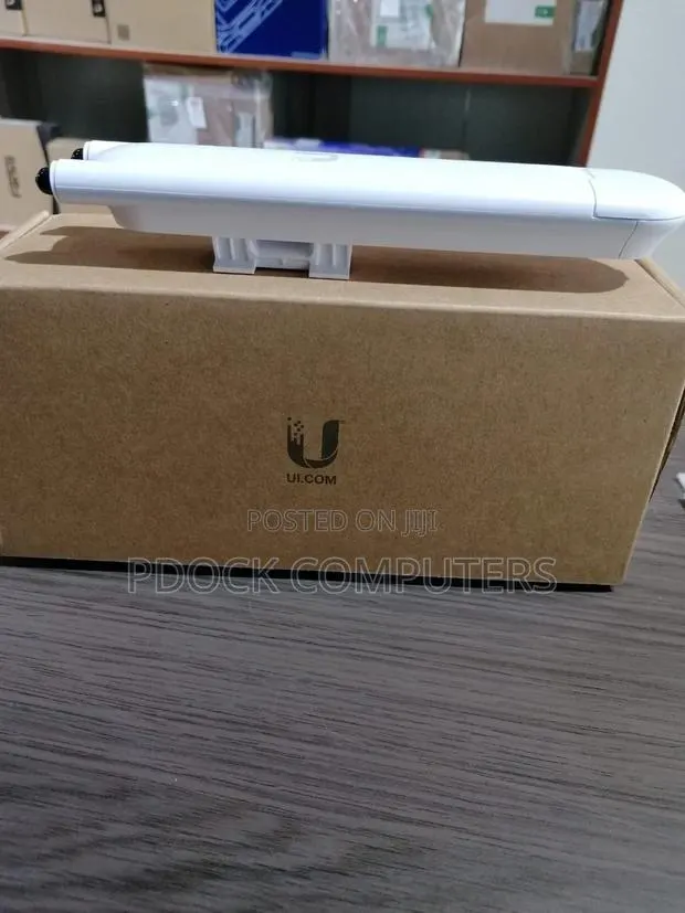Unifi AC Indoor/Outdoor Mesh Wireless Access Point (UAP-ACM-EU) · Photo 1