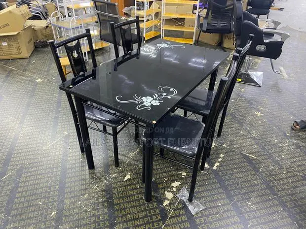 Imported Dining Table · Photo 1