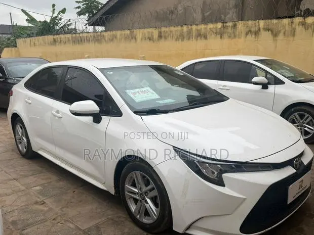 Toyota Corolla L 2022 White · Photo 1